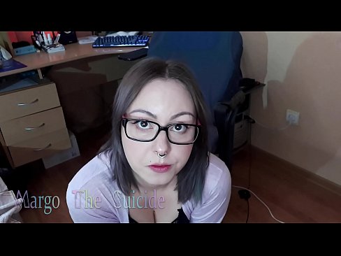 ❤️ Sexy Girl with Glasses Sucks Dildo Deeply on Camera Pelacur pada kami ️❤
